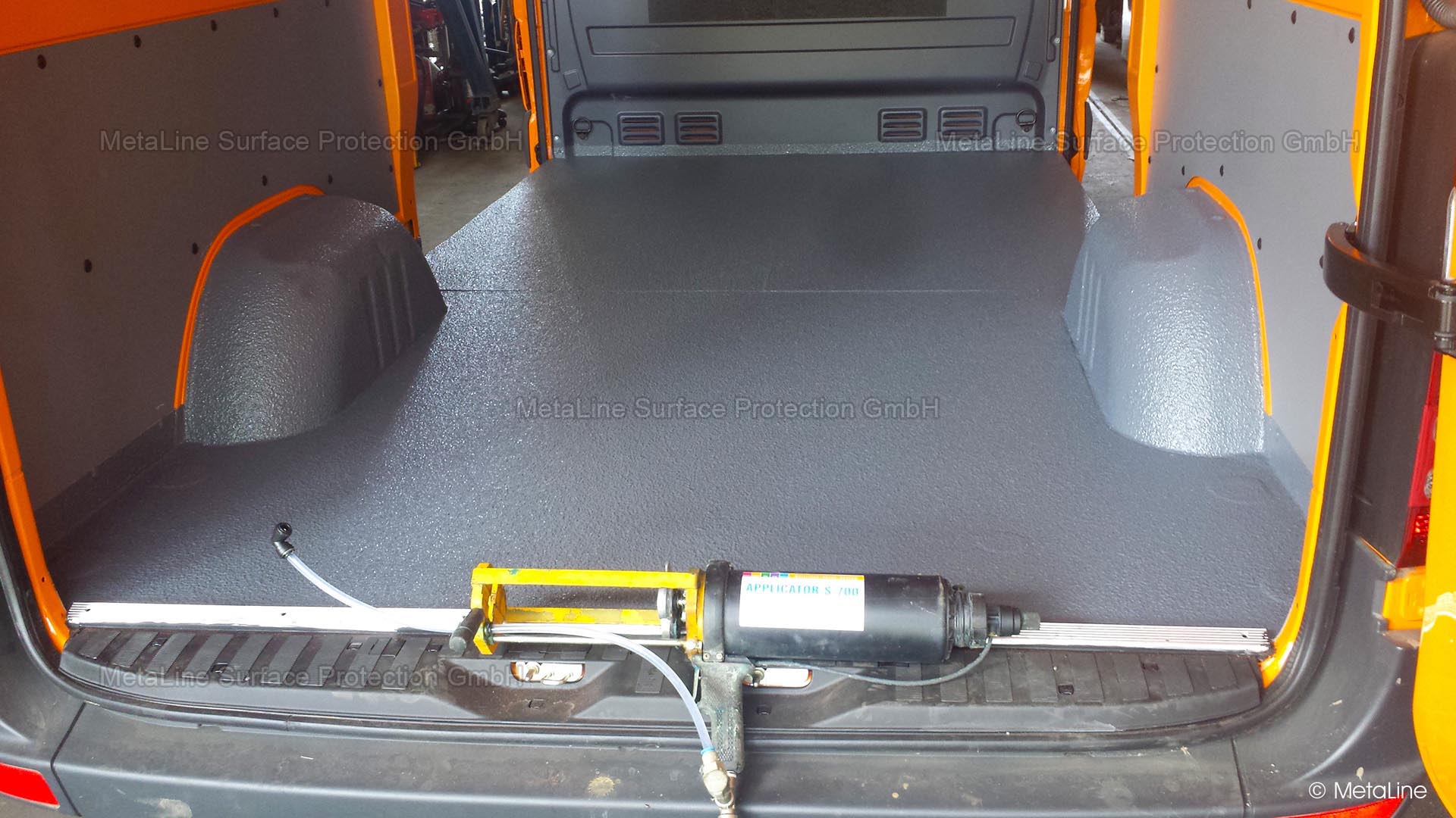 <!-- START: ConditionalContent --><!-- END: ConditionalContent -->   <!-- START: ConditionalContent --> Commercial vehicles; lining; coating; seamless; spraying; hygienic; PU; decorative; resilient; FDA; food safe; load securing; anti-slip; waterproof; elastic; cleanable; sprinter; transporter; loading area; interior; anti-stick; cargo area; anti-stick <!-- END: ConditionalContent -->   <!-- START: ConditionalContent --><!-- END: ConditionalContent -->   <!-- START: ConditionalContent --><!-- END: ConditionalContent -->
